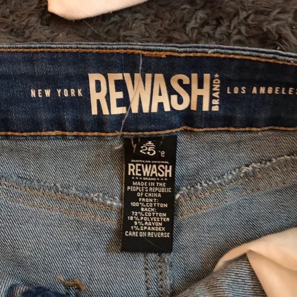 Super cute simply Jean skirt. - Picture 4 of 4